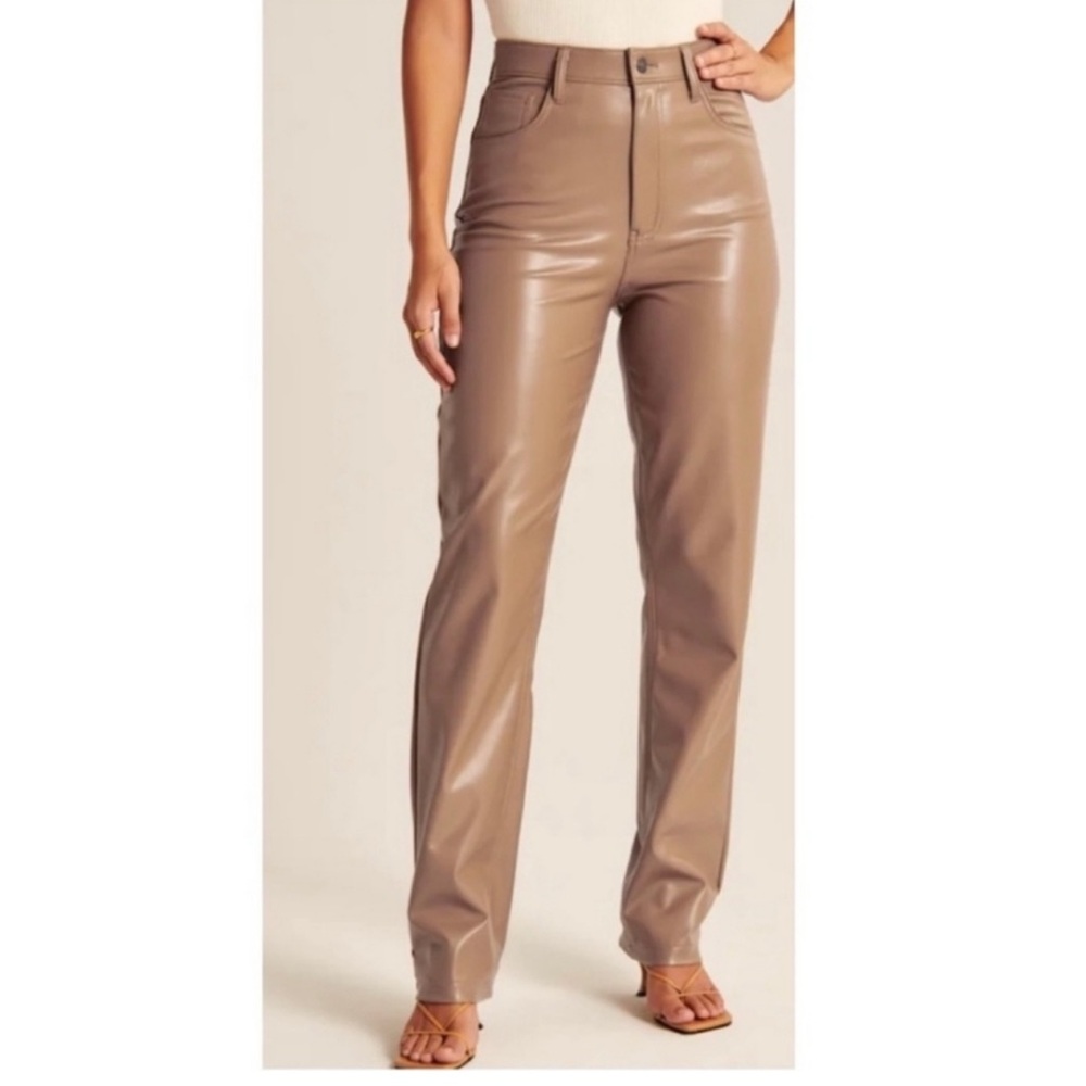 Abercrombie & Fitch Vegan Leather 90s pants in Camel long